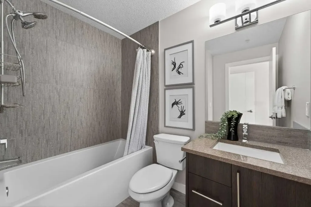 93 34 Avenue SW Calgary AB T2S 3H4
