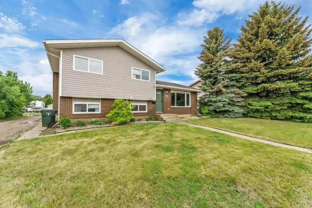 123 Rossland Road SE Medicine Hat AB T1B 2N2