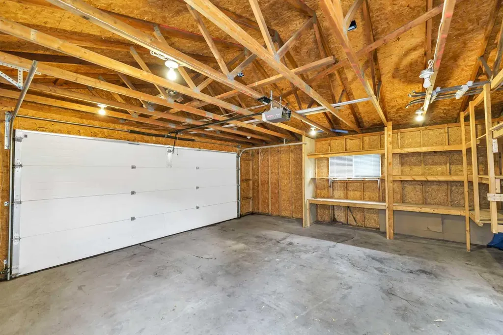 123 Rossland Road SE Medicine Hat AB T1B 2N2