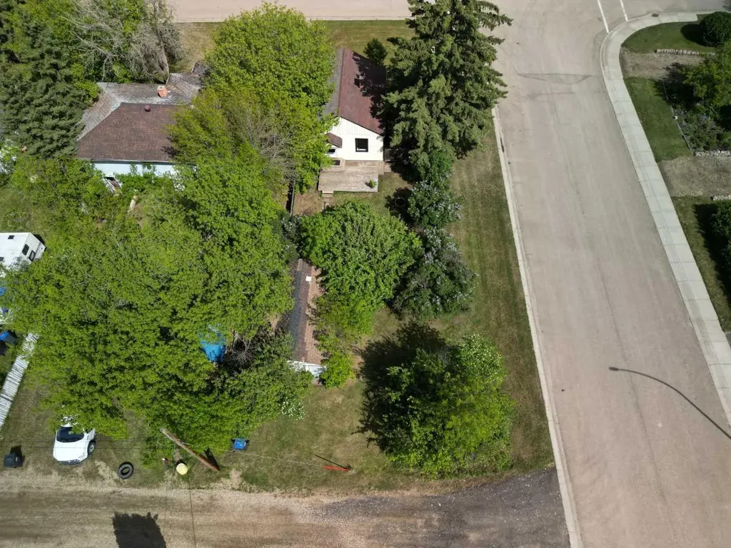 4732 52 Street Sylvan Lake AB T4S 1G5
