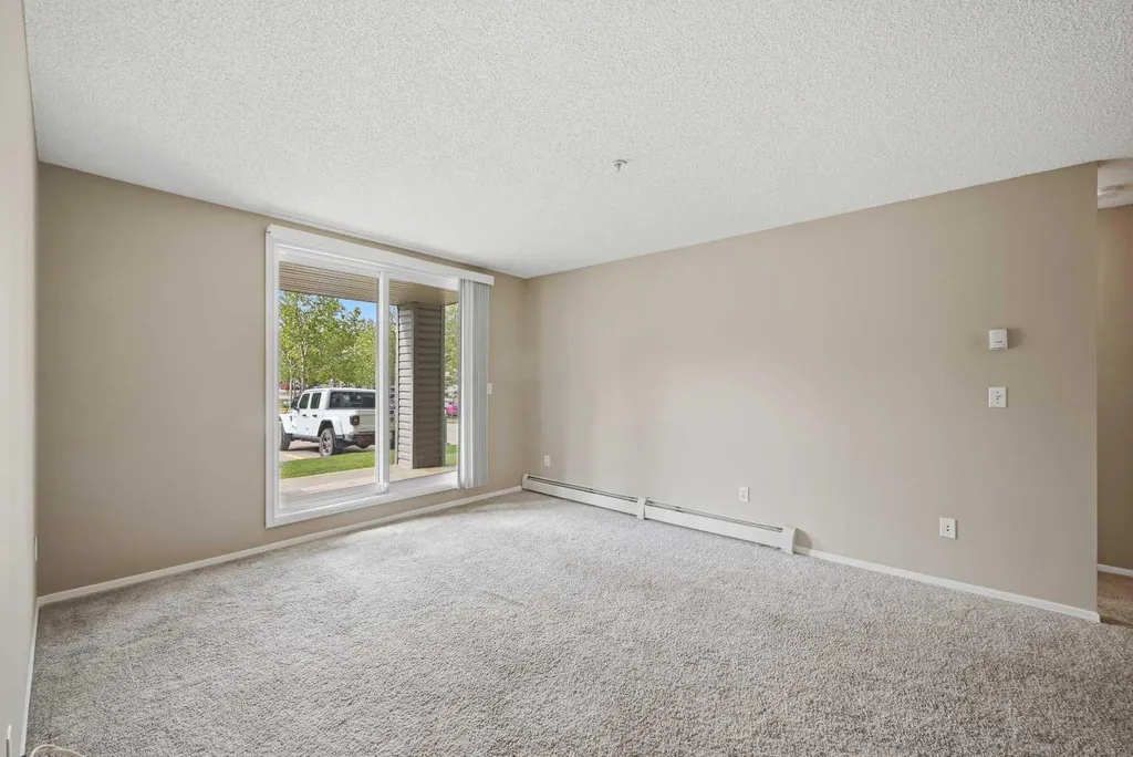 604 8 Street SW Airdrie AB T4B 2W4