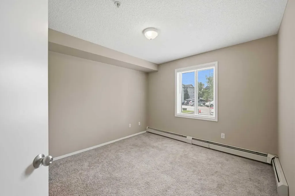 604 8 Street SW Airdrie AB T4B 2W4