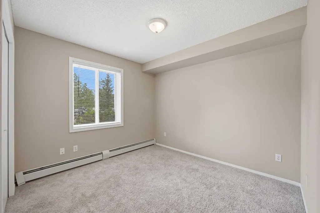 604 8 Street SW Airdrie AB T4B 2W4