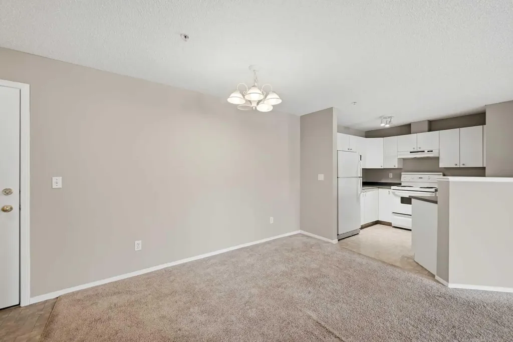 604 8 Street SW Airdrie AB T4B 2W4