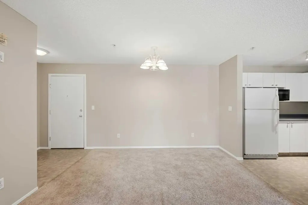 604 8 Street SW Airdrie AB T4B 2W4