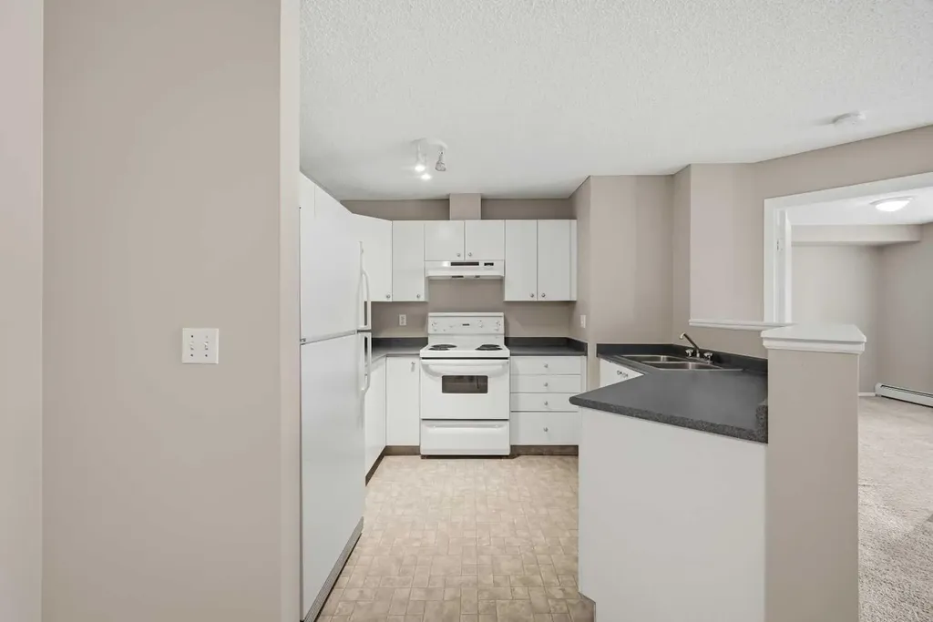 604 8 Street SW Airdrie AB T4B 2W4