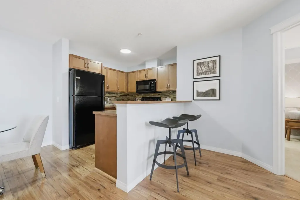115 Prestwick Villas SE Calgary AB T2Z 0M9