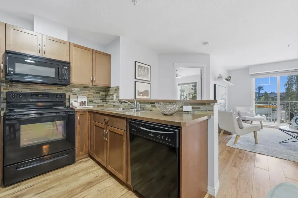 115 Prestwick Villas SE Calgary AB T2Z 0M9