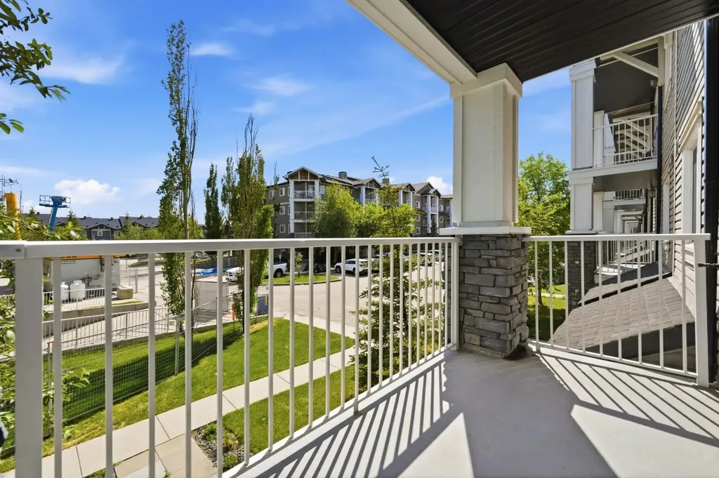 115 Prestwick Villas SE Calgary AB T2Z 0M9