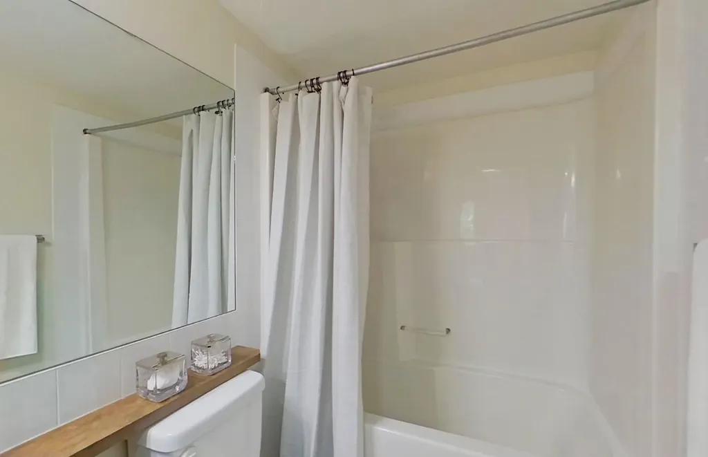 115 Prestwick Villas SE Calgary AB T2Z 0M9