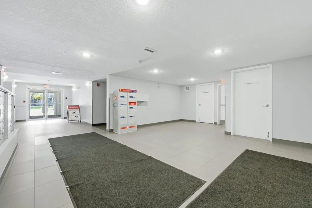 115 Prestwick Villas SE Calgary AB T2Z 0M9