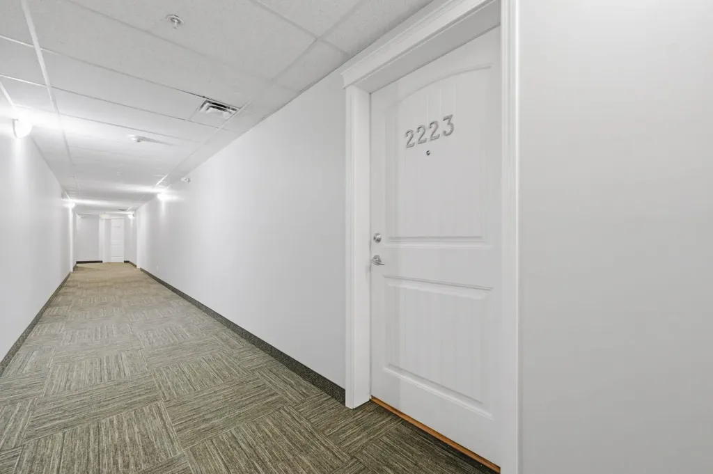 115 Prestwick Villas SE Calgary AB T2Z 0M9