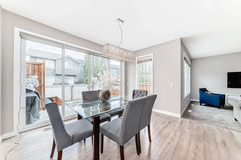 259 Kingfisher Crescent Airdrie AB T4A0X5