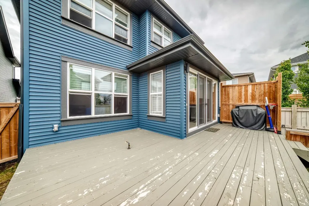 259 Kingfisher Crescent SE Airdrie AB T4A0X5