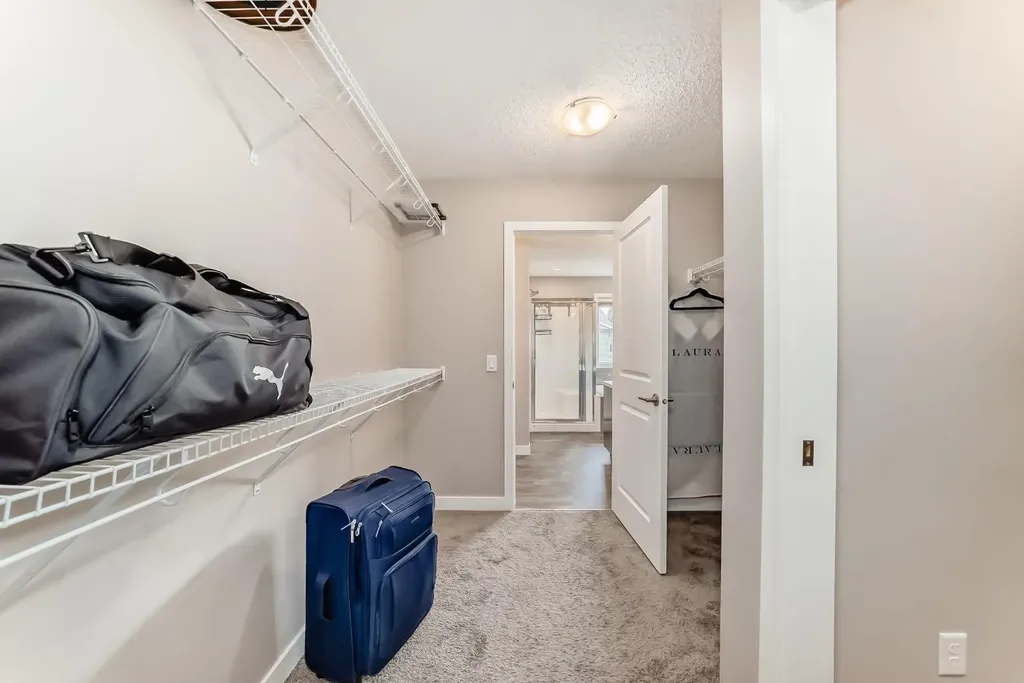 259 Kingfisher Crescent Airdrie AB T4A0X5