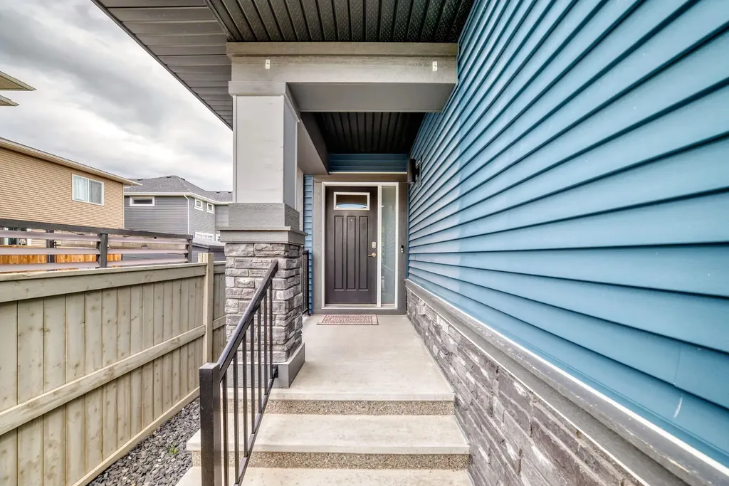 259 Kingfisher Crescent Airdrie AB T4A0X5