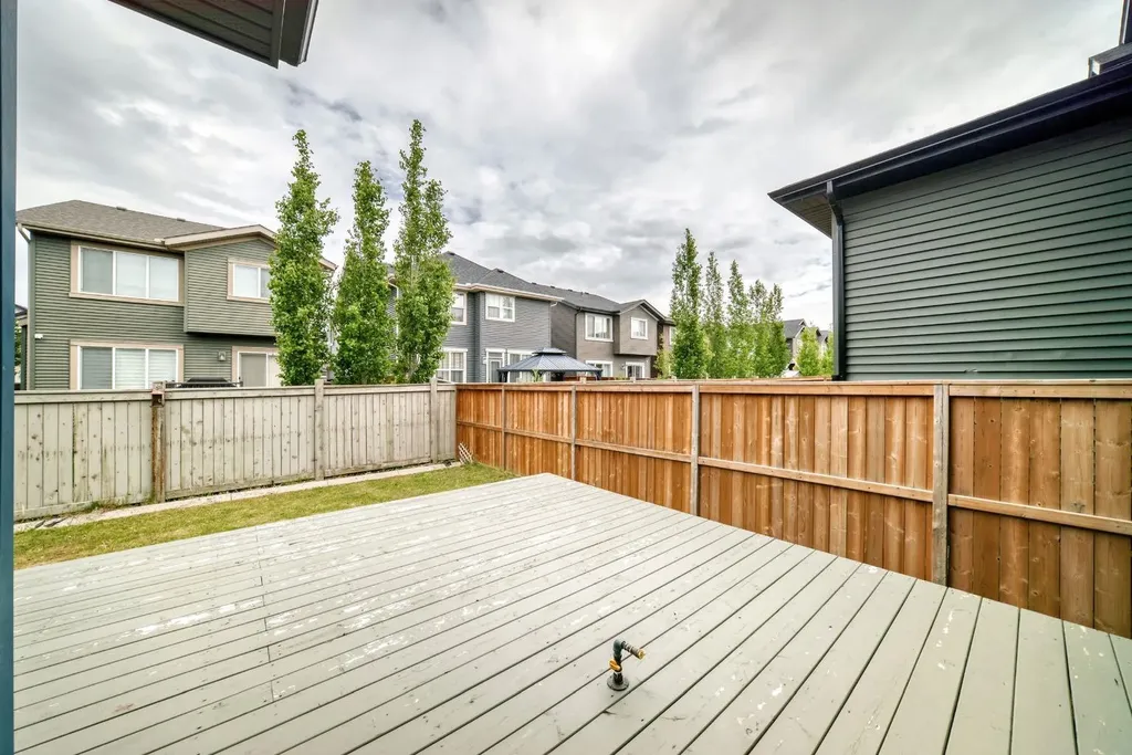 259 Kingfisher Crescent SE Airdrie AB T4A0X5