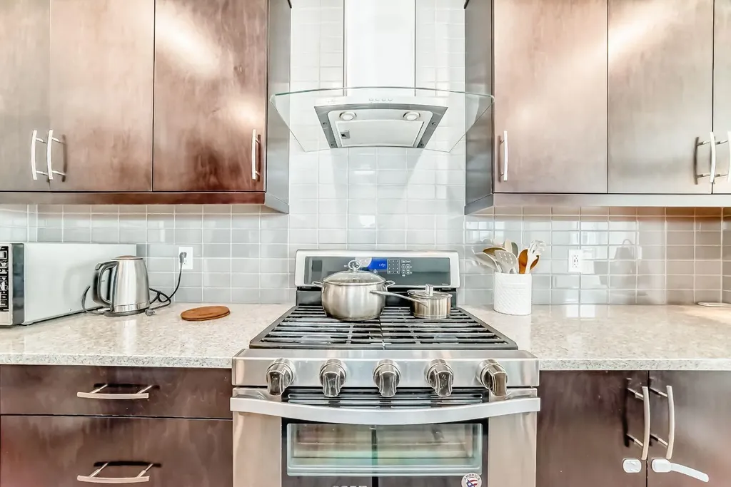 259 Kingfisher Crescent Airdrie AB T4A0X5
