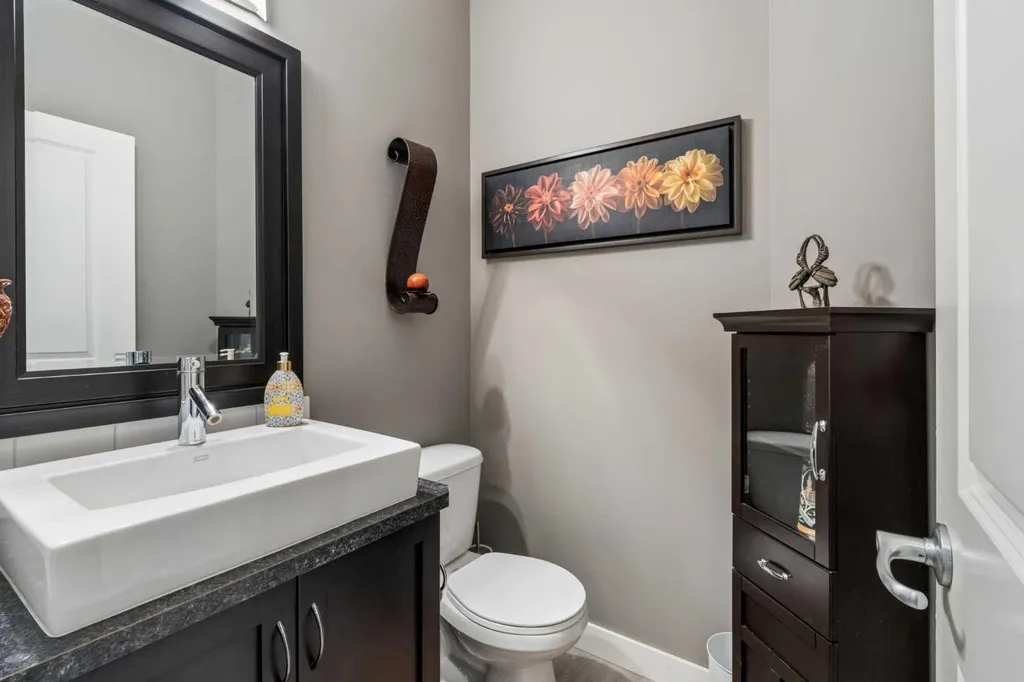 117 Rainbow Falls Boulevard Chestermere AB T1X 0N6