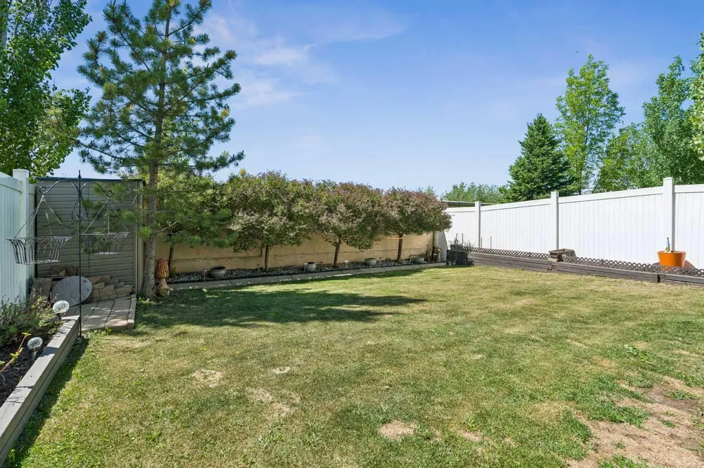 117 Rainbow Falls Boulevard Chestermere AB T1X 0N6