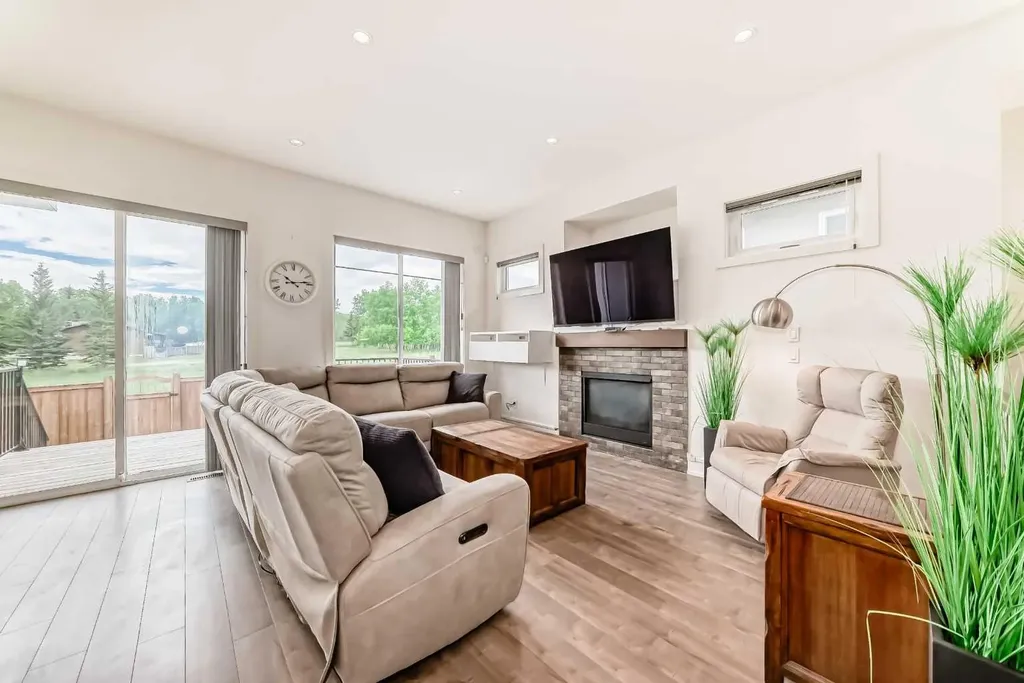 409 Edward Avenue NW Diamond Valley AB T0L2A0