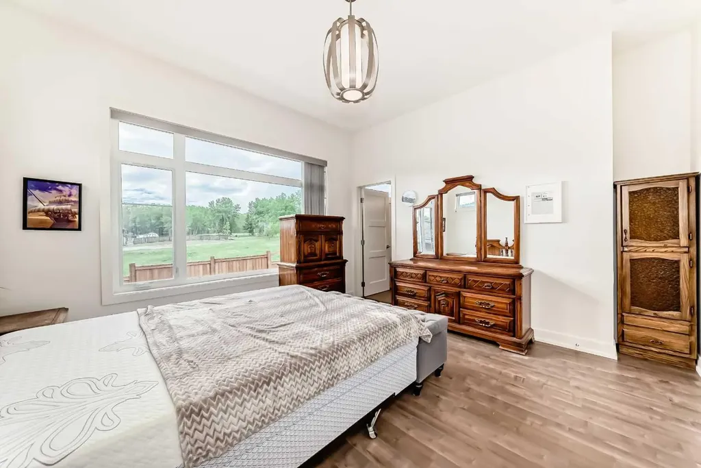 409 Edward Avenue NW Diamond Valley AB T0L2A0