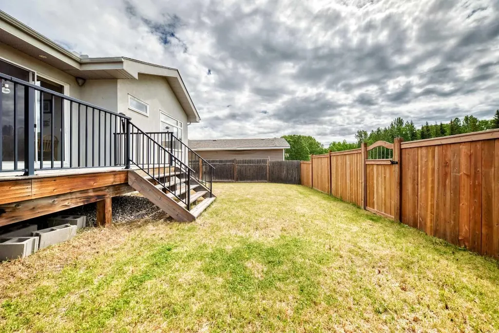 409 Edward Avenue NW Diamond Valley AB T0L2A0