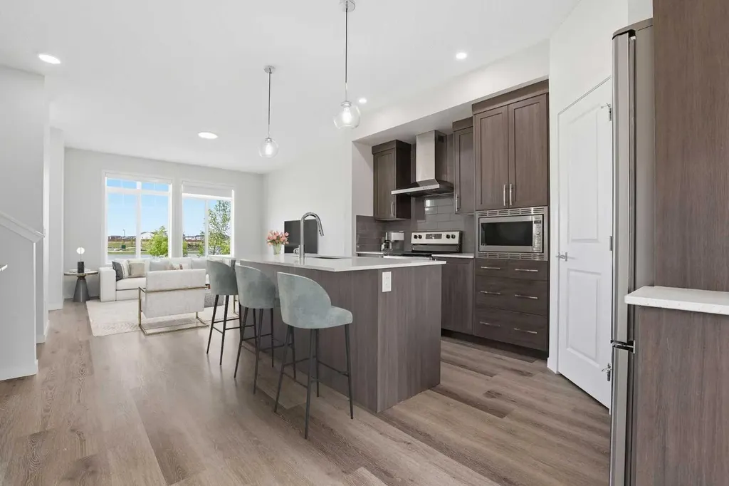 352 Dawson Drive Chestermere AB T1X 2R6