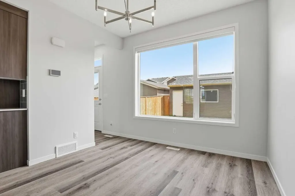 352 Dawson Drive Chestermere AB T1X 2R6