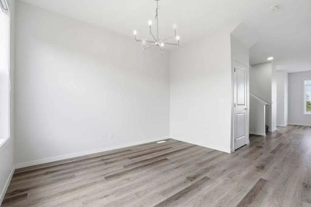 352 Dawson Drive Chestermere AB T1X 2R6