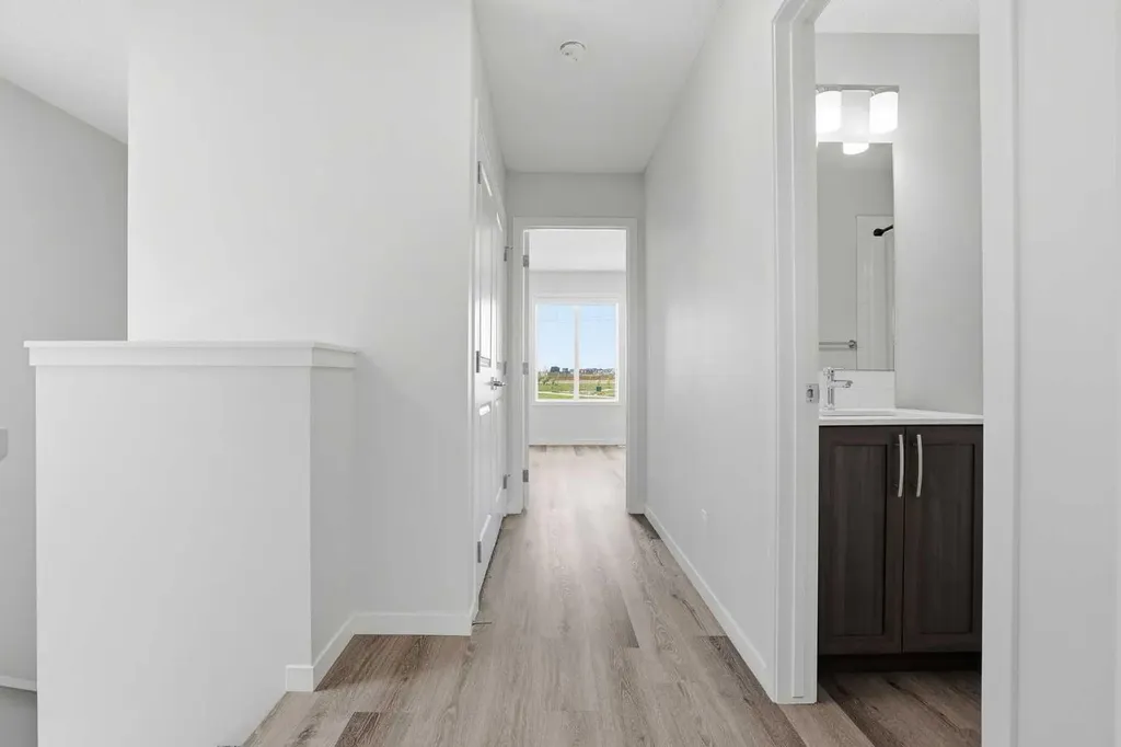 352 Dawson Drive Chestermere AB T1X 2R6