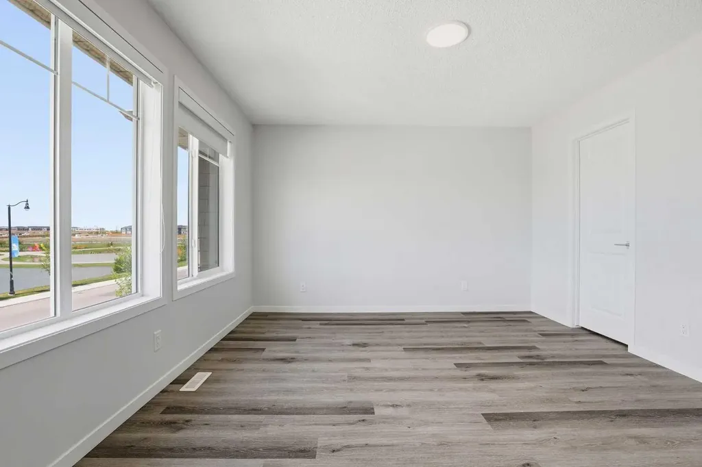 352 Dawson Drive Chestermere AB T1X 2R6