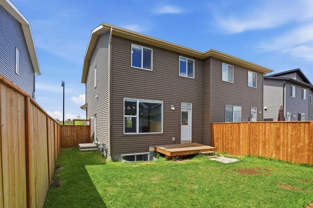 352 Dawson Drive Chestermere AB T1X 2R6