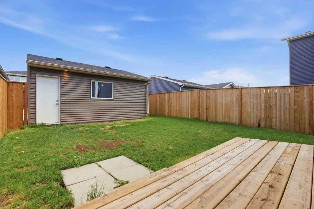 352 Dawson Drive Chestermere AB T1X 2R6