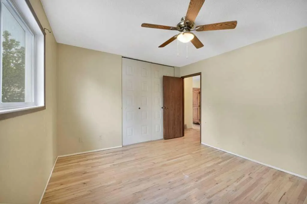 22 Blackstone Avenue Lacombe AB T4L 1P7