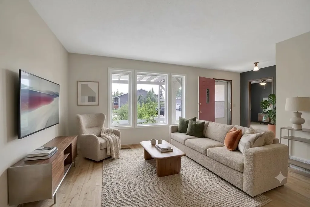 22 Blackstone Avenue Lacombe AB T4L 1P7