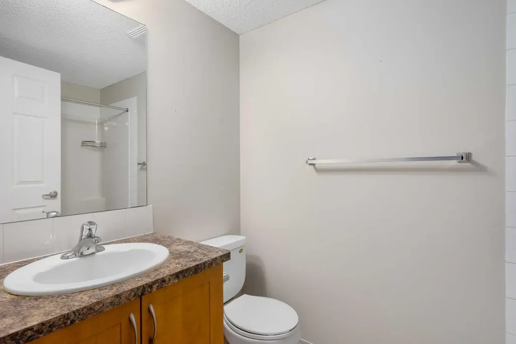 700 Willowbrook Road NW Airdrie AB T4B 0L5