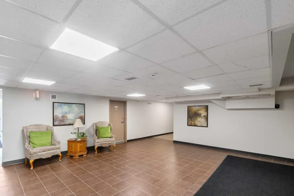 700 Willowbrook Road NW Airdrie AB T4B 0L5