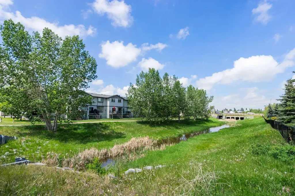 700 Willowbrook Road NW Airdrie AB T4B 0L5