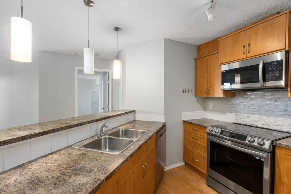 700 Willowbrook Road NW Airdrie AB T4B 0L5