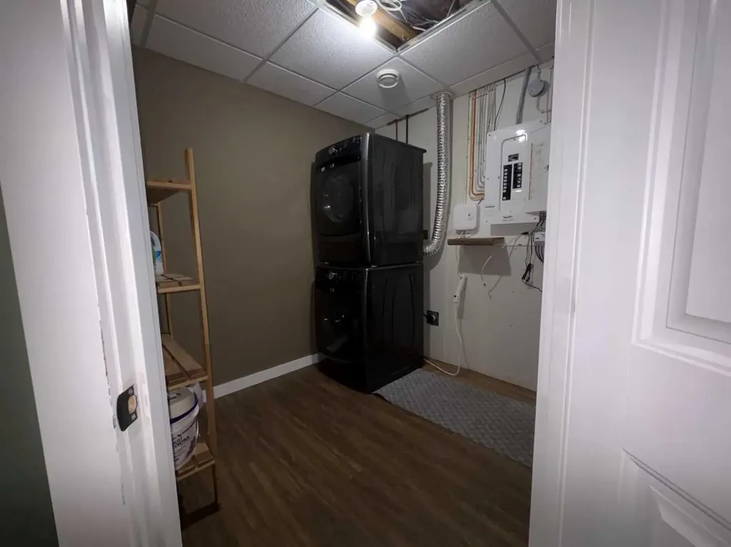 5221 15 Street Lloydminster AB T9V 0Y2