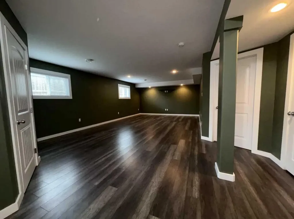 5221 15 Street Lloydminster AB T9V 0Y2