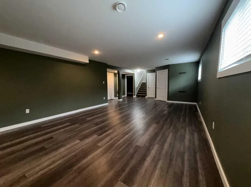5221 15 Street Lloydminster AB T9V 0Y2