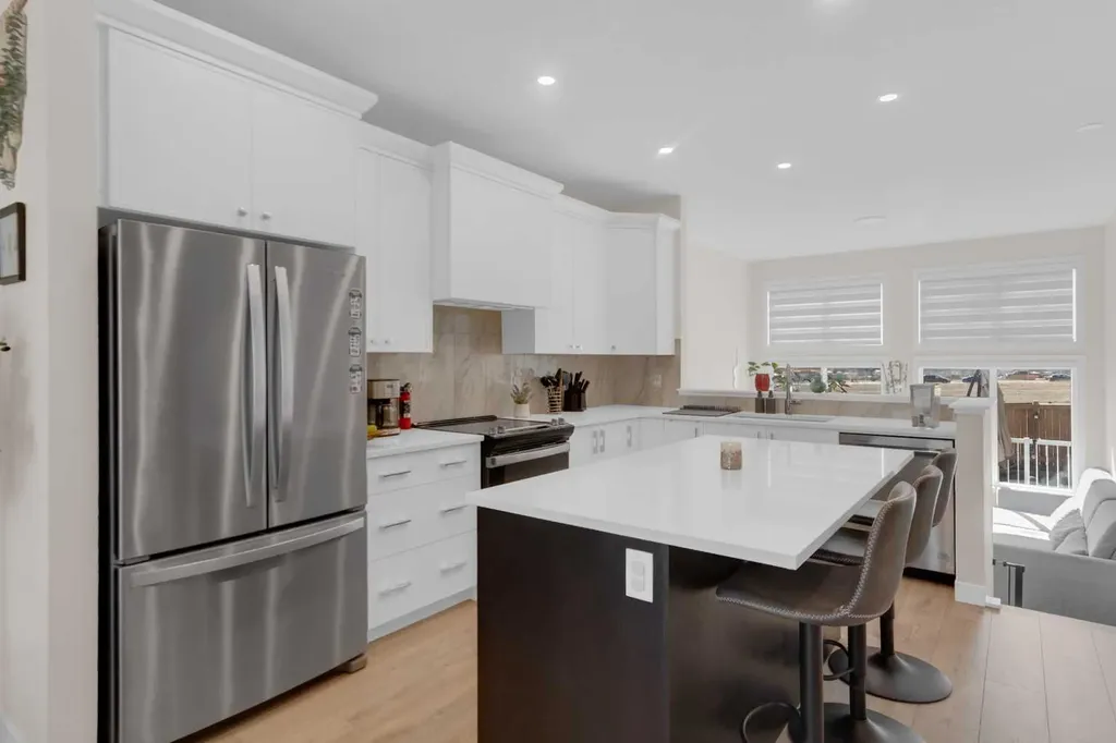 49 Heirloom Crescent SE Calgary AB T3S0H1