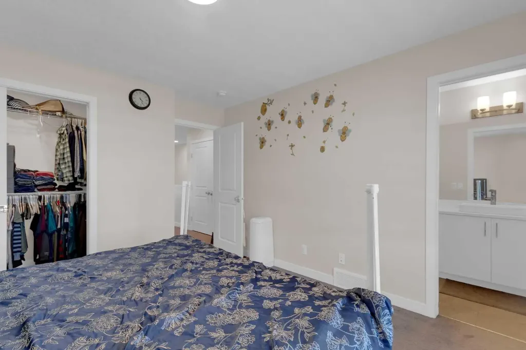 49 Heirloom Crescent SE Calgary AB T3S0H1