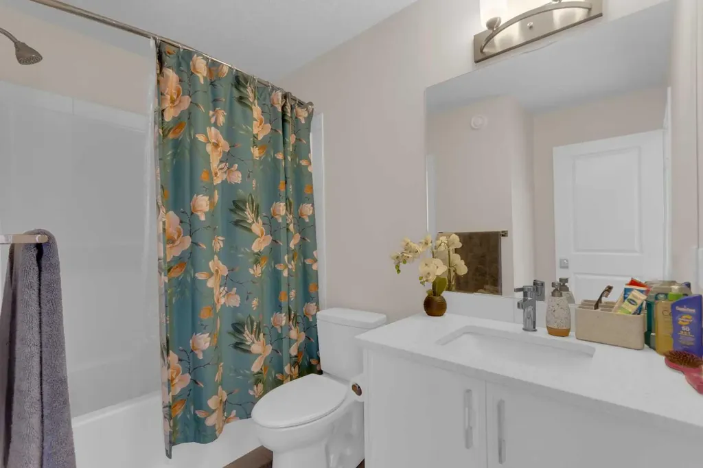 49 Heirloom Crescent SE Calgary AB T3S0H1