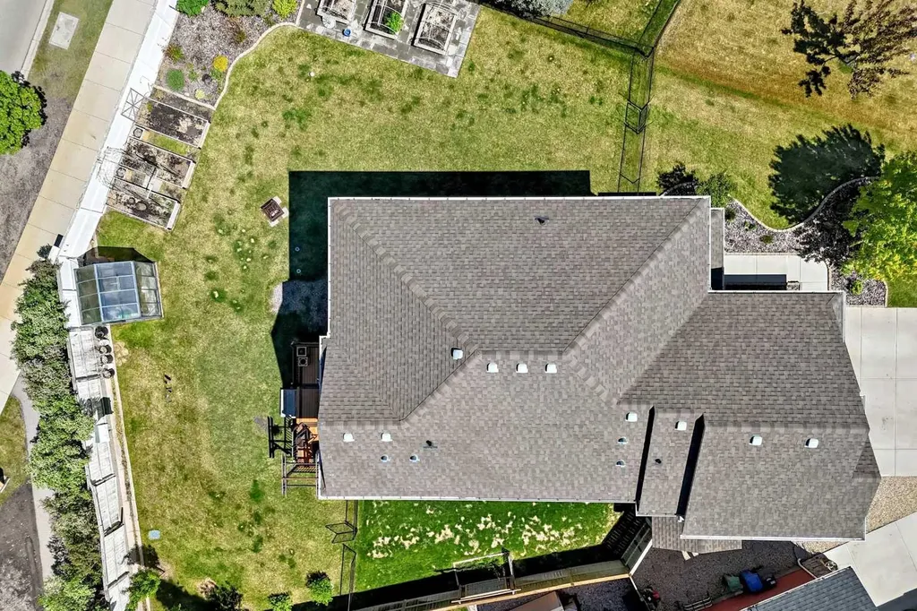 121 Drake Landing Manor Okotoks AB T1S 0E7