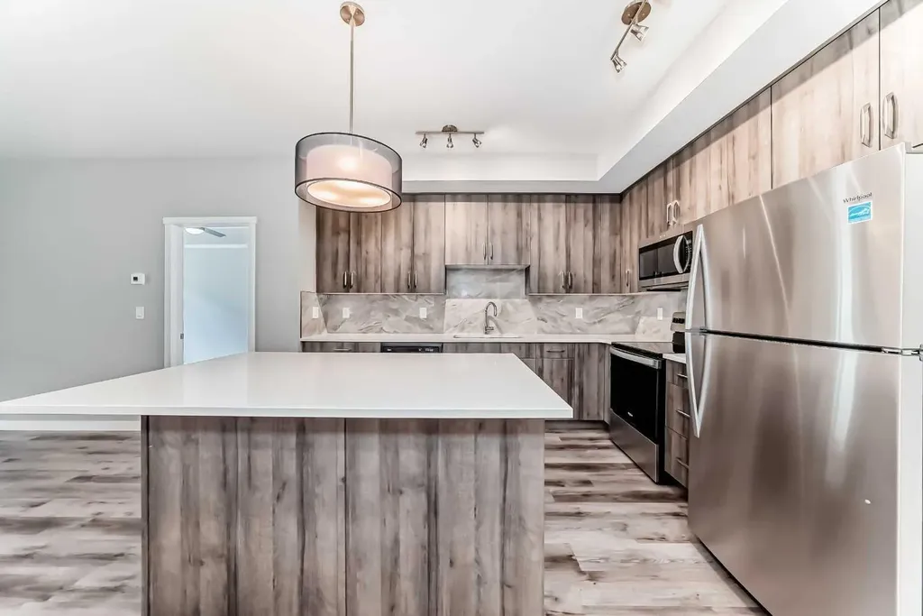 71 Shawnee Common SW Calgary AB T2Y 0R2