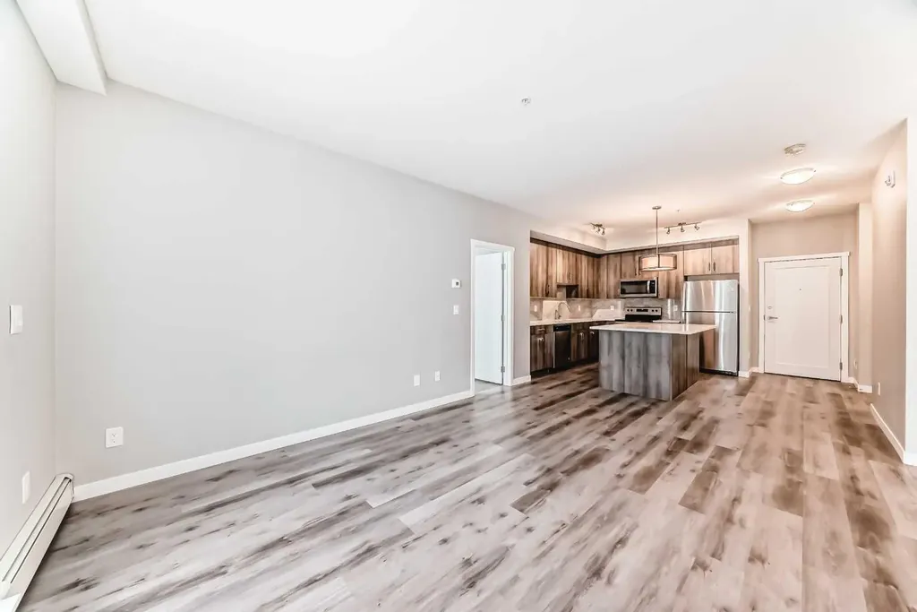71 Shawnee Common SW Calgary AB T2Y 0R2