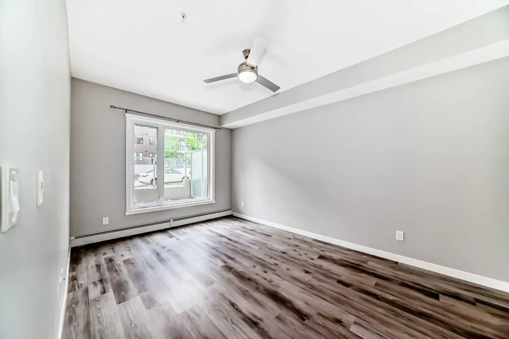 71 Shawnee Common SW Calgary AB T2Y 0R2